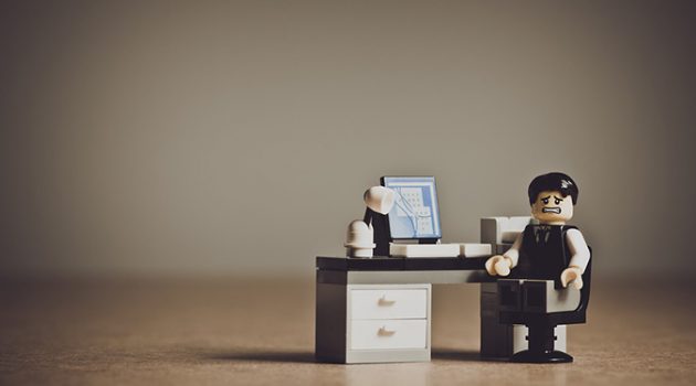 직장 생활, 귀는 열고 입은 닫고 마음은 반만