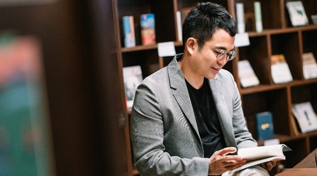 게임만 하던 히키코모리가 연봉 2억 넘는 고수익자로 변신한 비결이 ‘운’이라고?