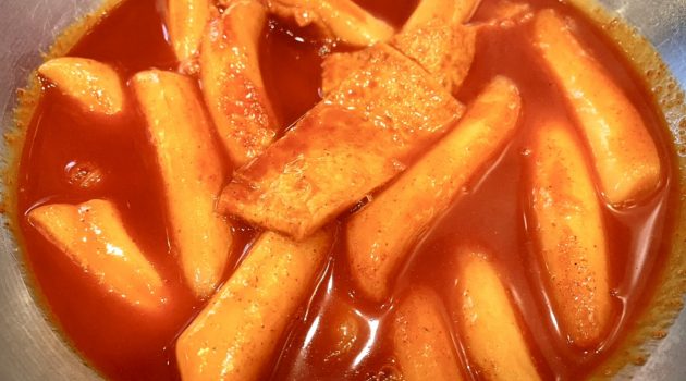 언제부터 떡볶이는 ‘용암 맛’이 되었나?: 귀여운 매운맛 떡볶이 마니아의 절규